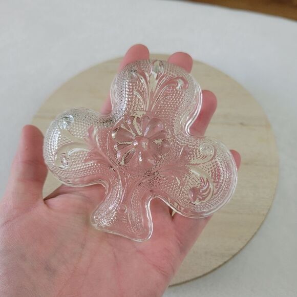 VINTAGE ✨️ Indiana Glass Trinket Dish Clear - Picture 3 of 3